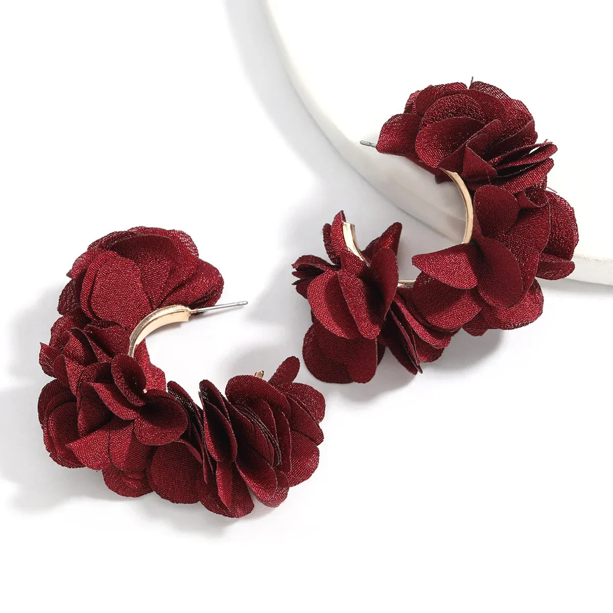 Fashionable Simple C-shaped Flower