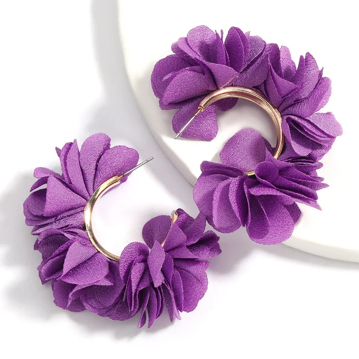 Fashionable Simple C-shaped Flower