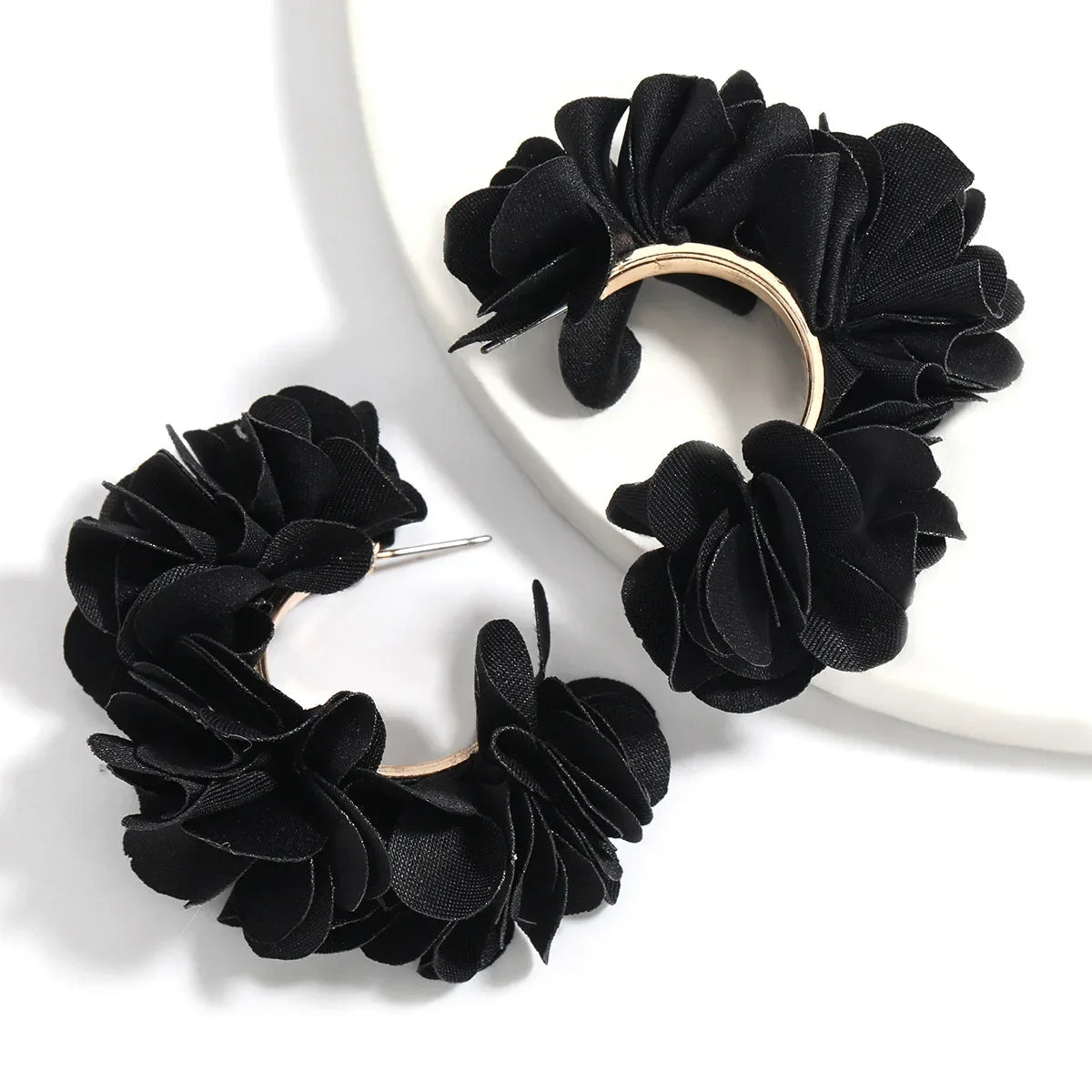 Fashionable Simple C-shaped Flower